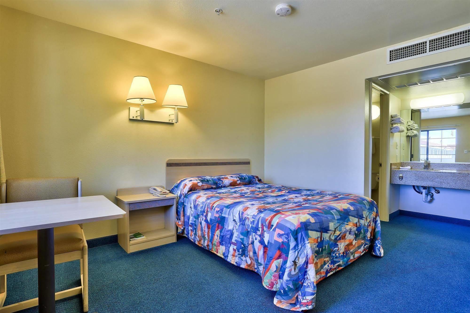 Motel 6-Kingman, Az - Route 66 East Zewnętrze zdjęcie